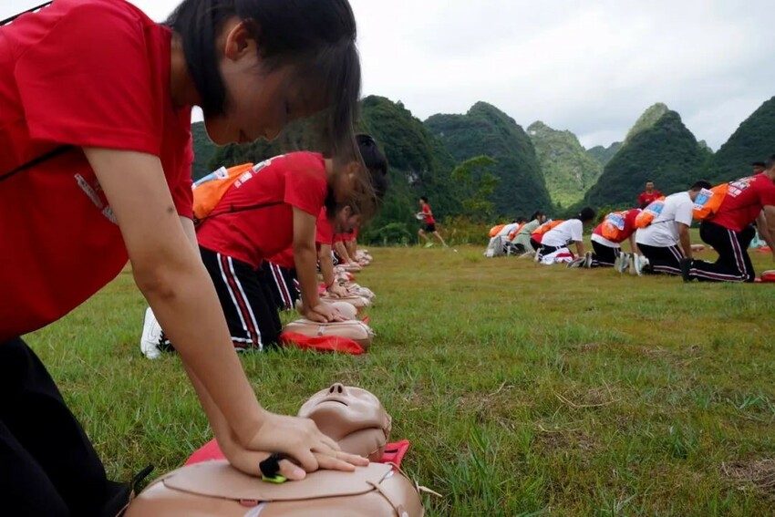 人人学急救 急救为人人 “红气球”挑战赛在贵州长顺神泉谷成功举办_fororder_4