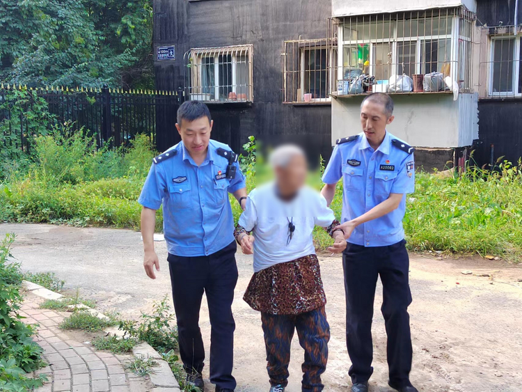 哈尔滨市平房区公安民警点滴小事暖民心_fororder_图片5