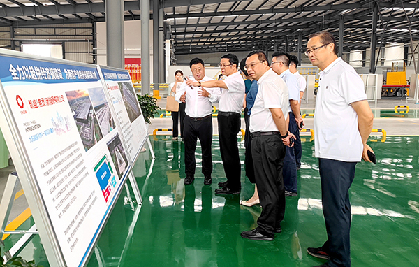自贡沿滩区：全力以赴推动园区建设成势见效_fororder_调研现场