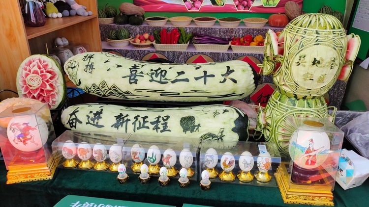 瓜果飘香“丰”景如画 这是准格尔丰收的模样！_fororder_微信图片_20220906152041