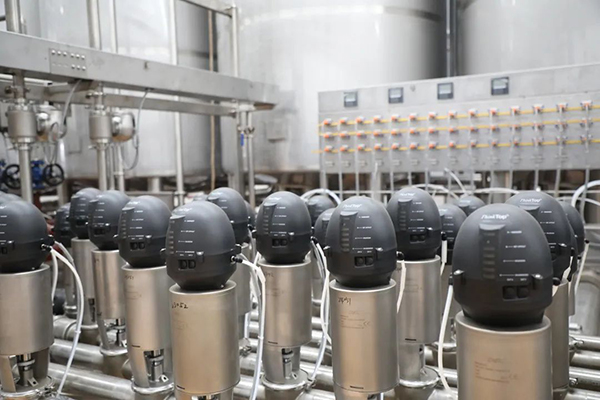 抗疫保供战一线 | 成都新津：全国最大的菊乐生产基地即将试生产_fororder_菊乐新津基地生产车间阀门系统-供图-成都市新津区委宣传部