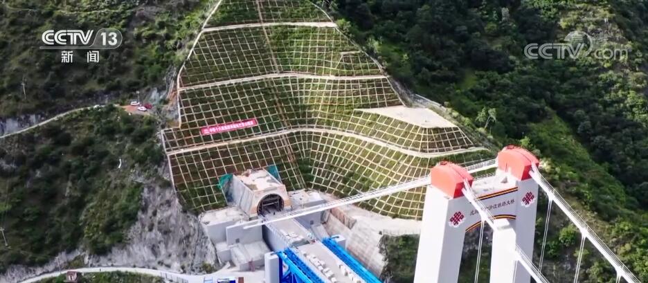 国庆假期·在岗位 | 坚守施工一线 他们是可爱又可敬的建设者