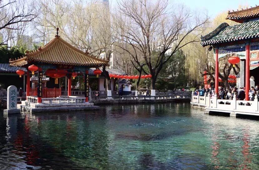 美景山东｜趵突泉：云雾润蒸华不注，波涛声震大明湖