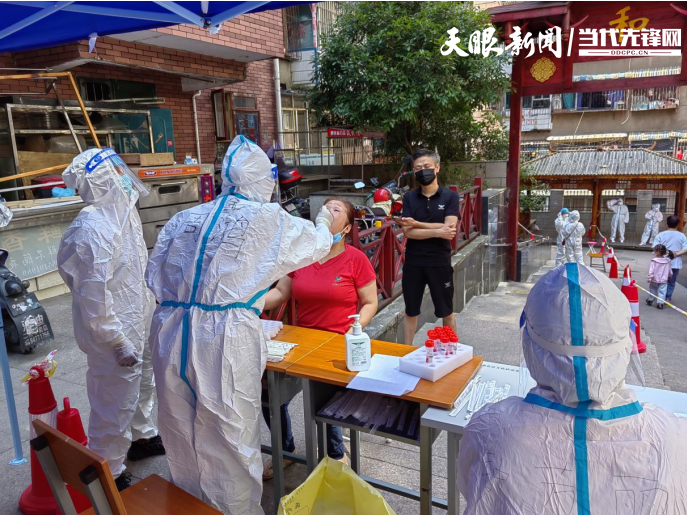 来自贵阳市三个小区的抗疫故事：居民组成防控队24小时值守服务
