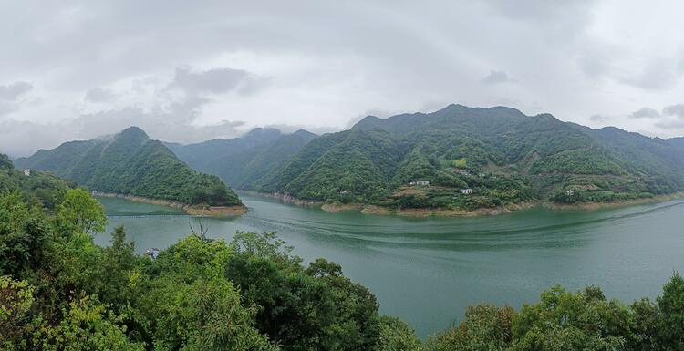 （转载）岚翠湖生态渔业大水面养殖 白鲢 花鲢 幸福连连
