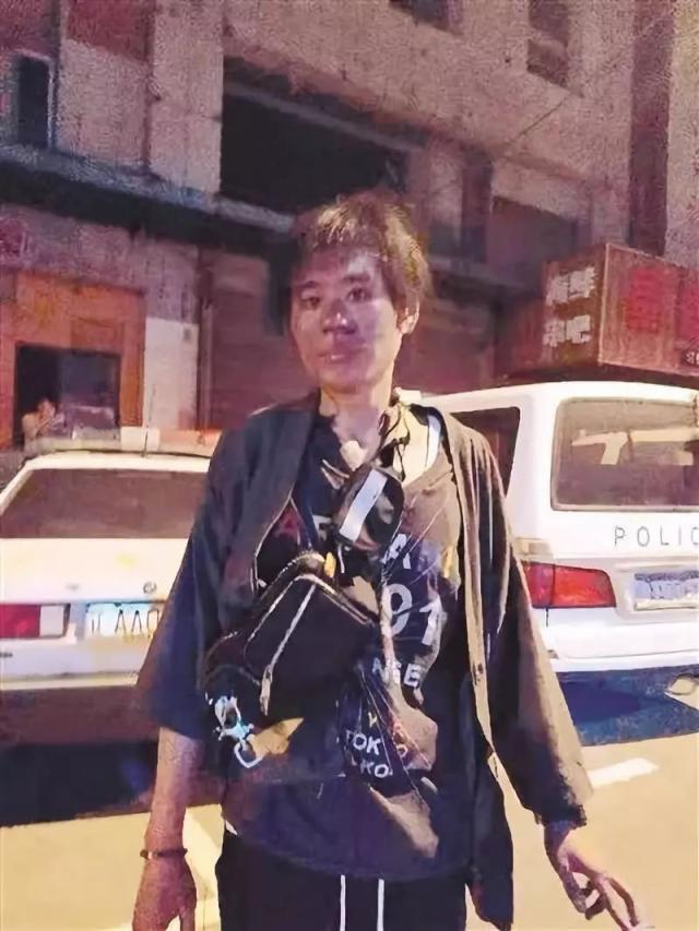 最帅烟熏妆！大火中，他救下整栋楼的人！