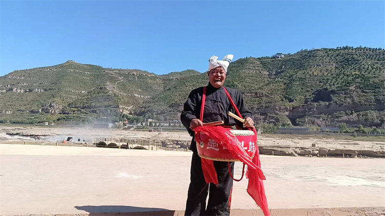 延安宜川壶口：壶口斗鼓震天响 敲出乡村振兴路_fororder_微信图片_20221019113534