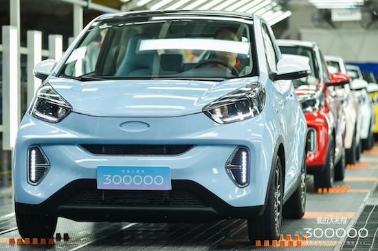 跨越30万大关 奇瑞小蚂蚁30万蚁粉款即将9月底上市_fororder_image004