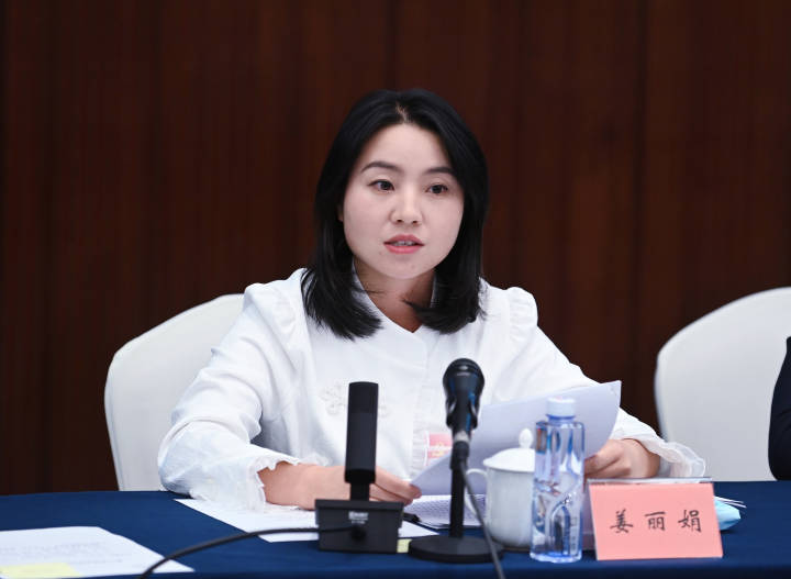 浙江代表团讨论二十大报告：扛起使命担当，以昂扬奋进姿态走好新赶考之路_fororder_17