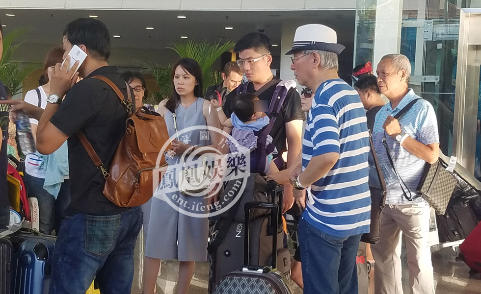 霍心大婚在即：舒淇千里送甜甜圈 霍建华帅哥哥抵达巴厘岛
