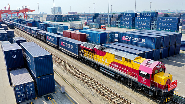首列成都至莫斯科去程公共班列发车_fororder_成都国际铁路港-供图-成都市青白江区委宣传部1