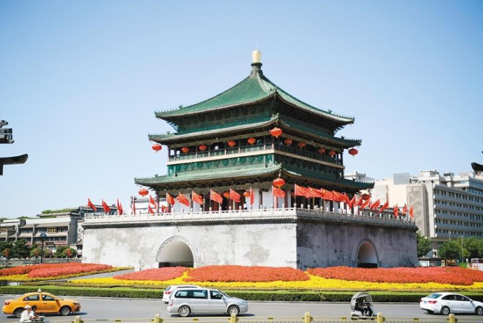 【中首 陕西 图】“中国红”扮靓古城大街小巷_fororder_微信图片_20220930093150