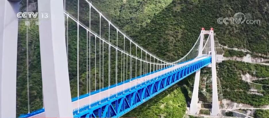 国庆假期·在岗位 | 坚守施工一线 他们是可爱又可敬的建设者