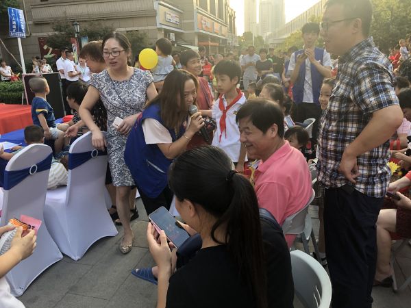 垃圾分类“融入”中秋佳节 别样中秋纳凉晚会获市民好评