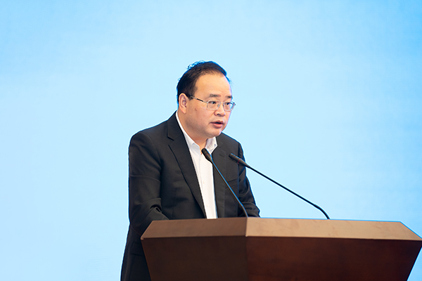 打造水清河湖 筑牢生态屏障 河湖长制进驻式督查在自贡市启动_fororder_4大安区总河长彭长林汇报了大安区2021年以来河湖长制工作开展情况（摄影-廖志全）