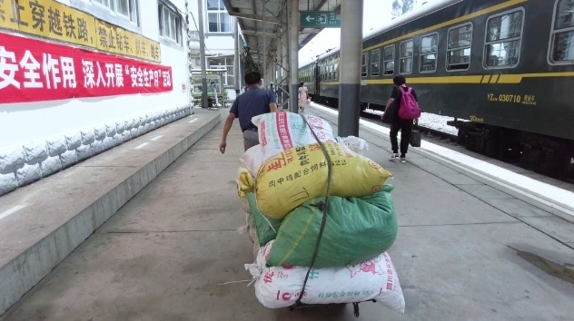 这趟开行52年的火车，从未涨价