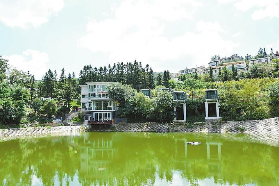 云南昭通：“太空舱”落户小山村_fororder_2f