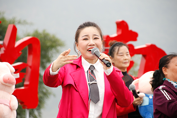 2022年中国农民丰收节第五届中国农民电影节在四川南溪精彩开幕_fororder_演出现场-摄影-何芳1