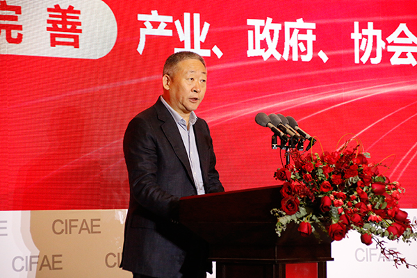 中国浓香白酒技术峰会在四川宜宾市南溪区举行_fororder_中国酒业协会理事长宋书玉致辞并发表主旨演讲--摄影-高学兵1