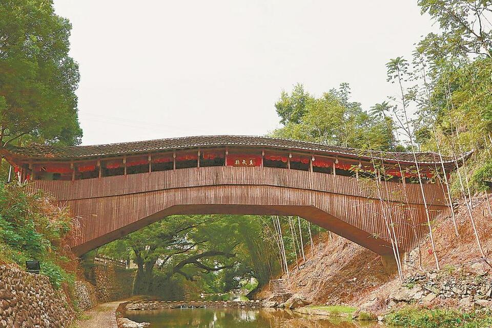 福建福安古廊桥各具特色_fororder_19b5708d-8be3-4dd2-a7b1-1be30d4ef723