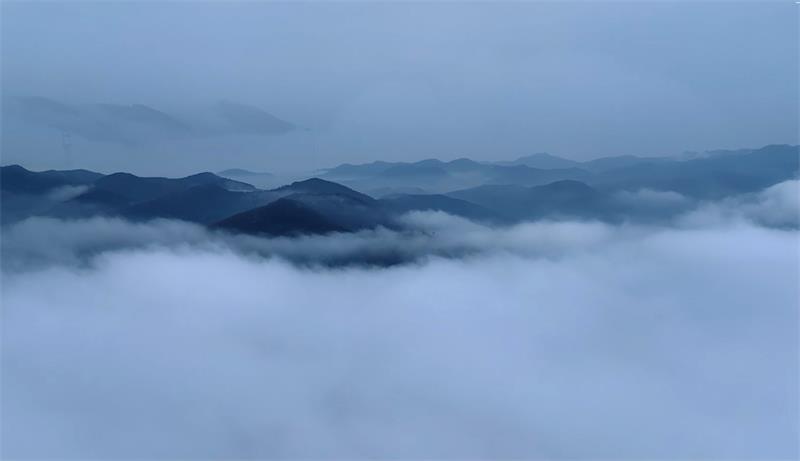 南阳镇平：微雨过后雾锁山_fororder_山霭苍苍望转迷 摄影 牛儒