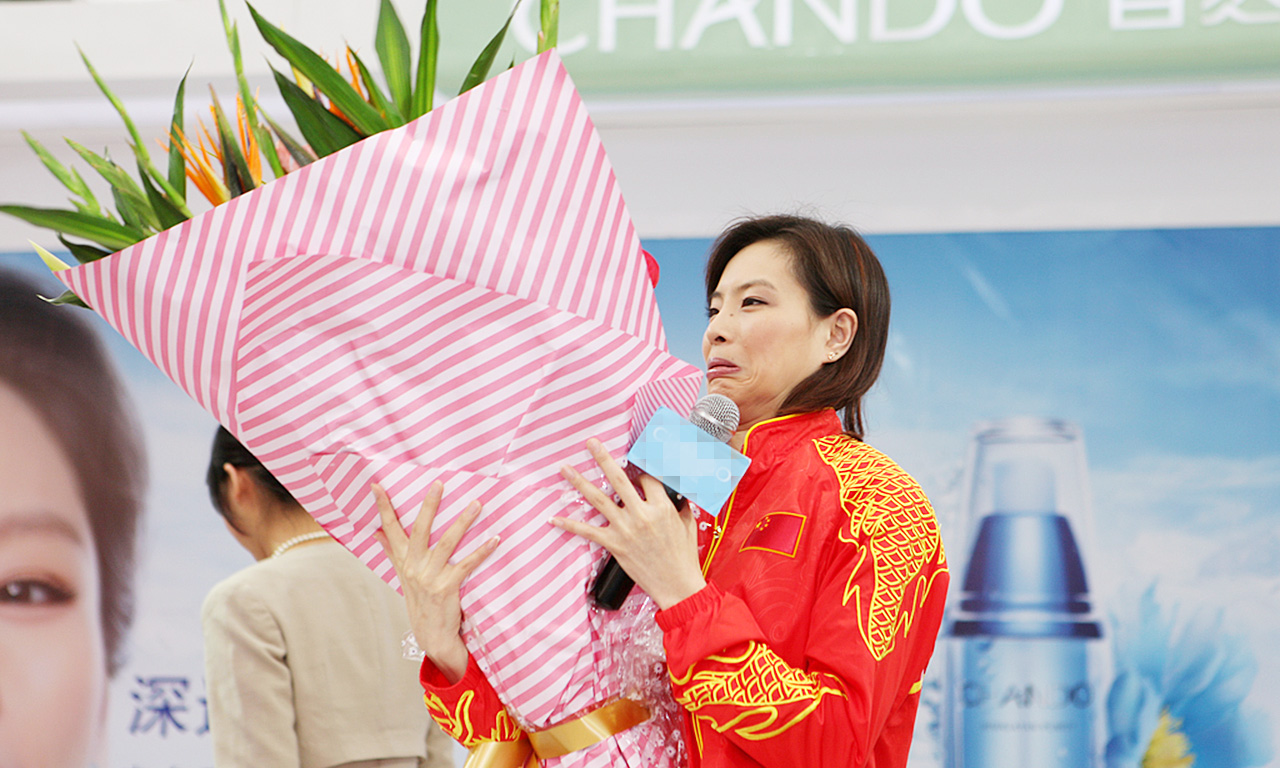 不学伏明霞郭晶晶!"女皇"吴敏霞不做豪门梦