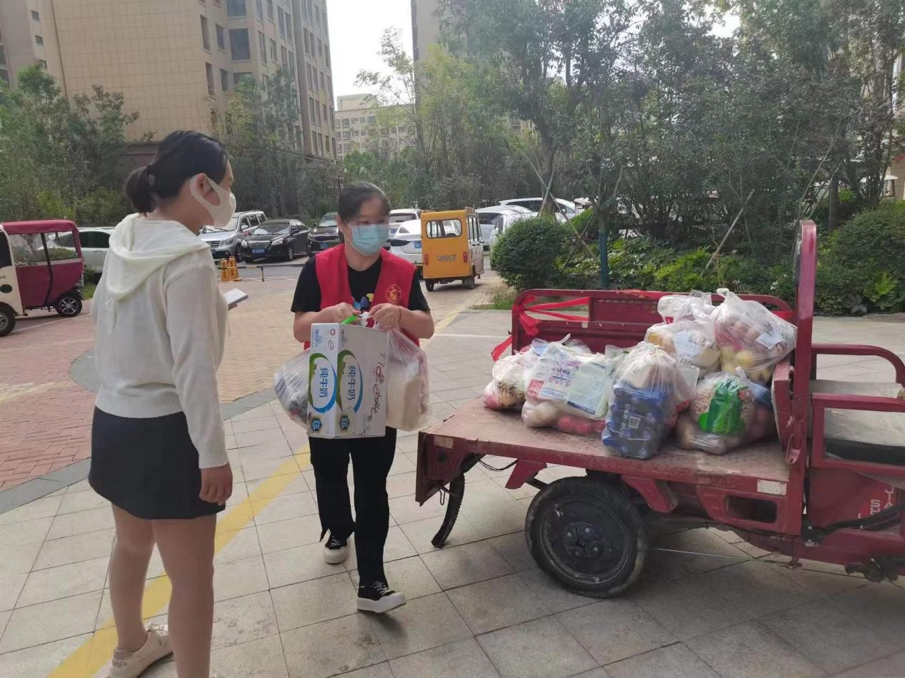 河南滑县：“志愿红”助力疫情防控“健康绿”