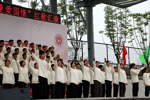 宜宾市一曼中学校开展“欢庆党的二十大·传承一曼爱国情”红歌汇演_fororder_合唱歌曲《盛世如你所愿》-摄影-陈国峰