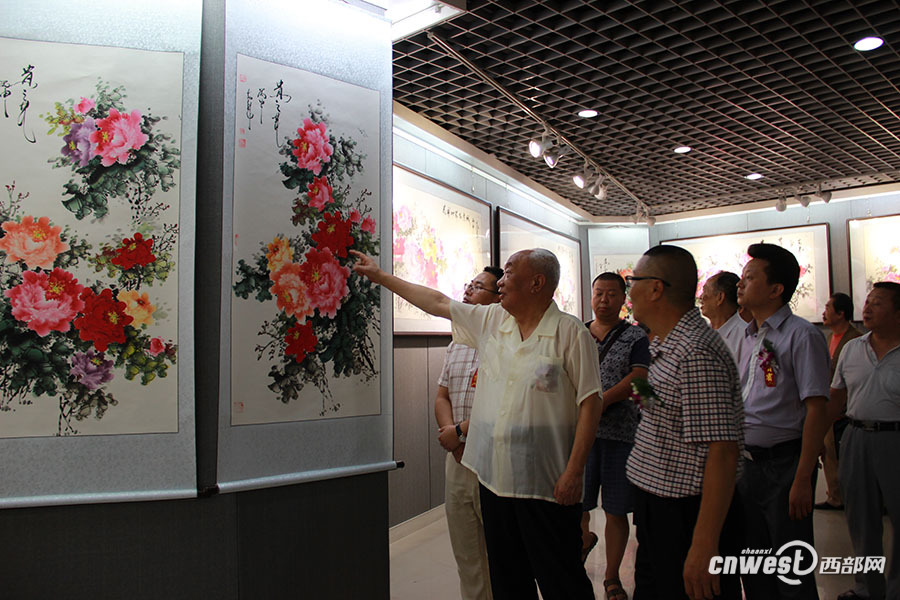 【文化  显示图在稿件最下方】耳金华《水墨丹青》全国巡回画展首展在西安举行