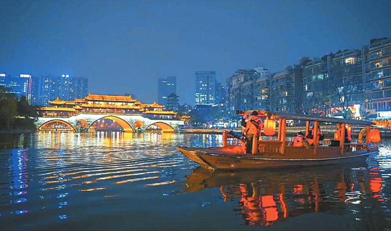 （转载）夜游锦江联动火锅巴士 “巴士+游船”另一种方式感受城市烟火_fororder_7ec9275bba9645bc9ead7c49d74220e1