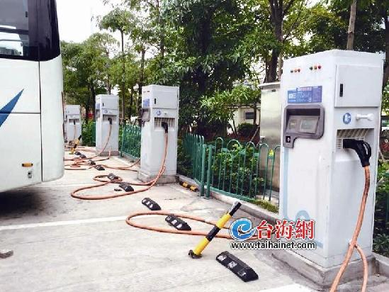 【舆情 列表】【滚动新闻】【地市 厦门】厦门火车站南广场11台充电桩“罢工”一个多月