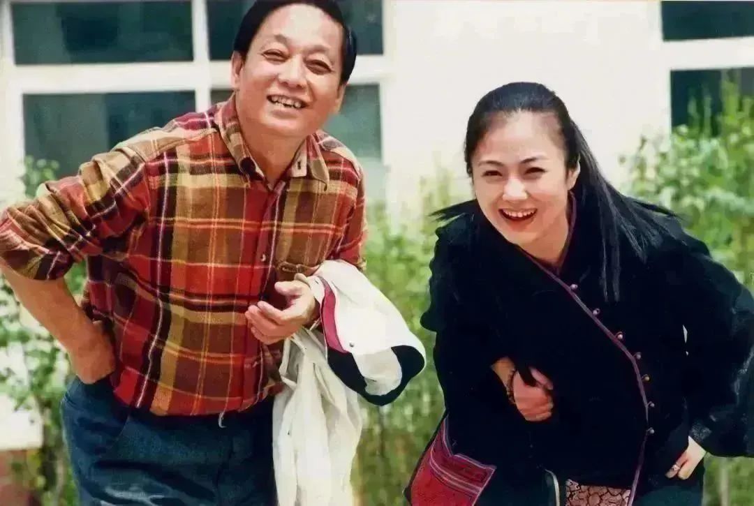 没有一天能放下 ——韩美林为妻子周建萍新书《恰逢其时》作序