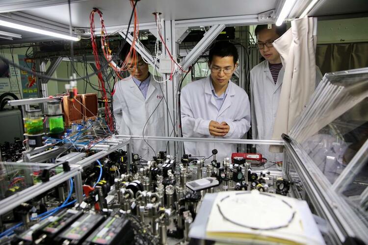 新闻分析：美国“人才脱钩”究竟伤害了谁