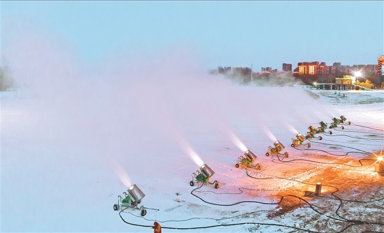 太阳岛雪博会启动人工制雪