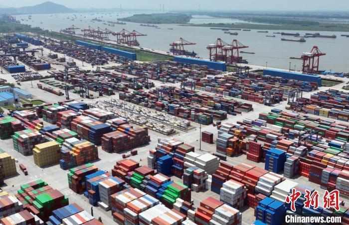 2022中国经济以“拼”达“稳”