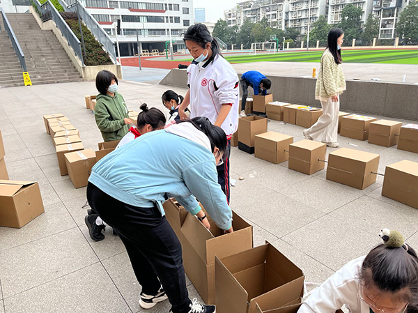 原创音乐剧《方心未艾》走进成都市中小学防艾教育课堂_fororder_舞美制作-供图-四川师范大学附属中学