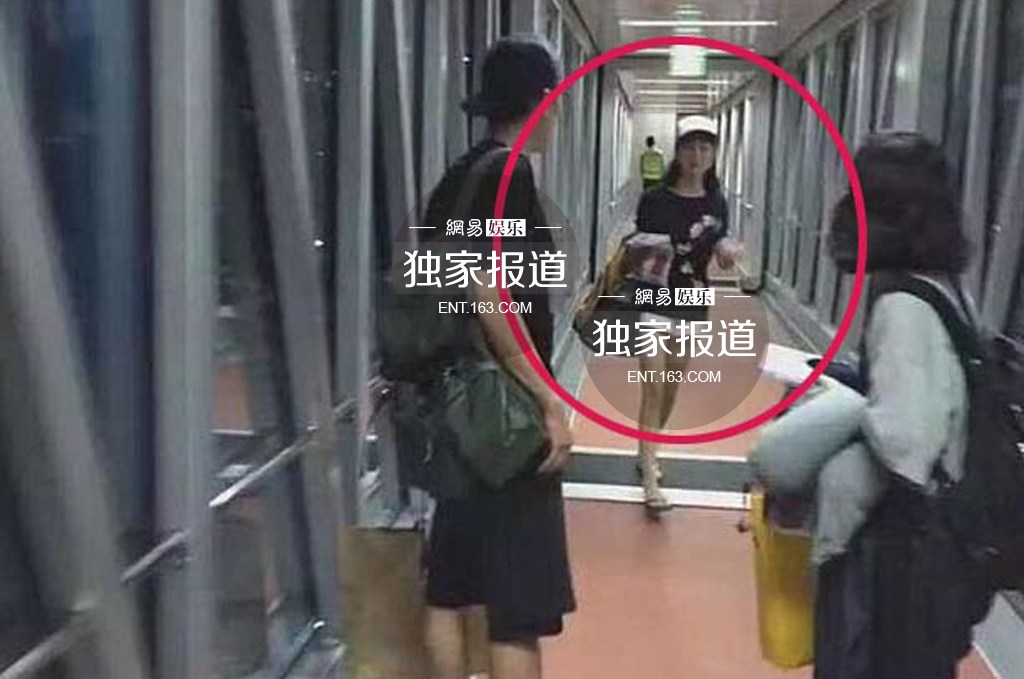 传胡歌同去霍林婚礼神秘女子正面照曝光