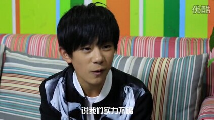 tfboys队长王俊凯回应情史和早恋真相 “我在好好读书和演出”