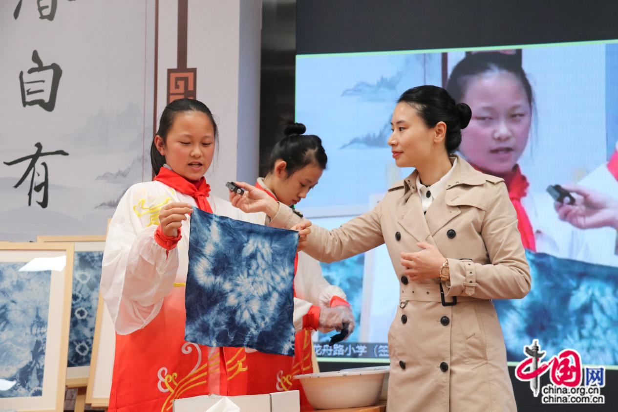 （转载）成都市龙舟路小学与马来西亚宽柔四小缔结国际友好学校