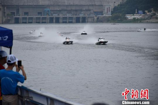 芬兰选手获中国摩托艇联赛国际邀请赛冠军