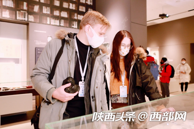 世界青年看陕西丨走进陕西考古博物馆 探寻历史文明之源