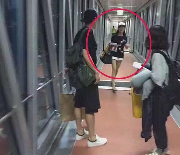 胡歌现任女友正面照曝光颜值超高，素颜已完胜江疏影