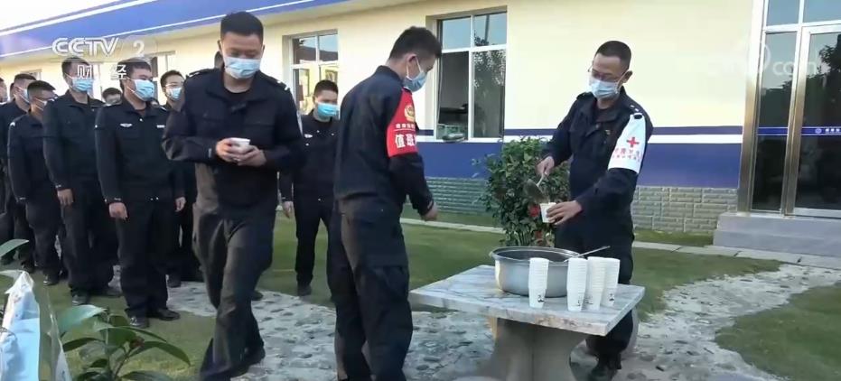“乡村警医”为百姓提供有温度的服务
