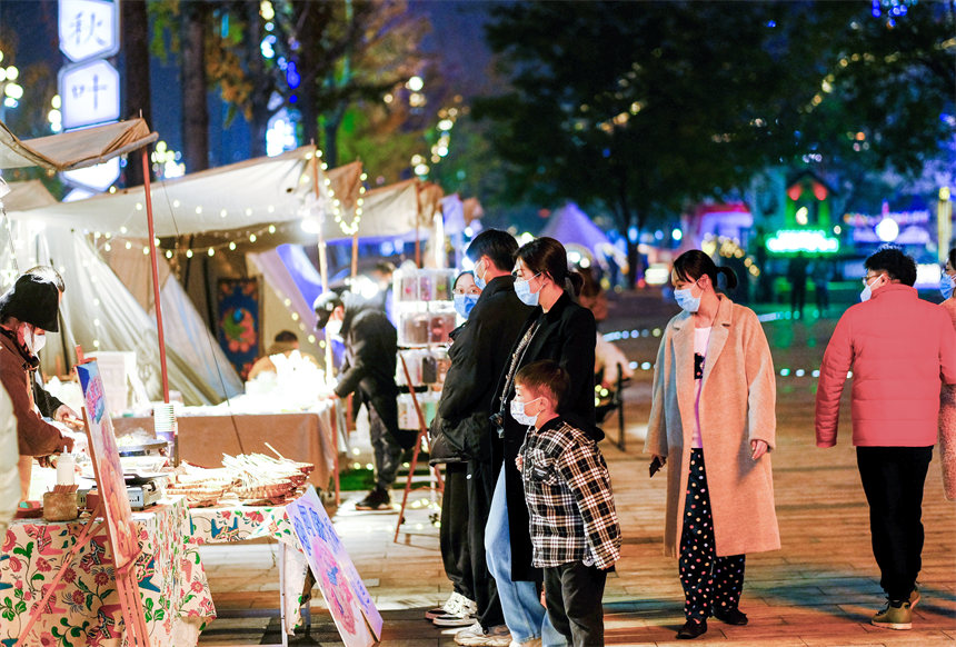 【城市远洋带图】重庆多个夜间集市复市 城市“烟火气”逐渐回归_fororder_LOCAL1671346717263MZWQWPYGCN