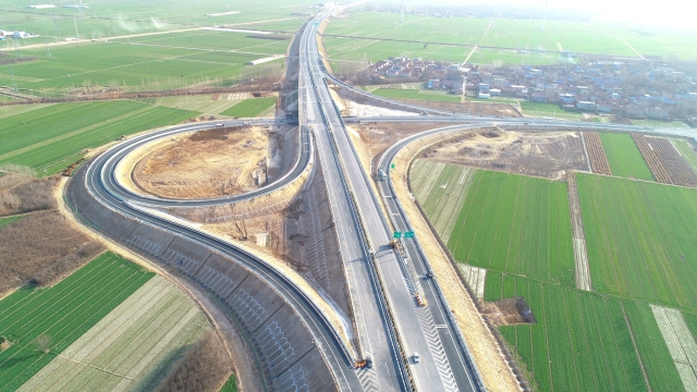 濮新高速公路菏泽段通车运营 山东省高速公路通车里程超7900公里