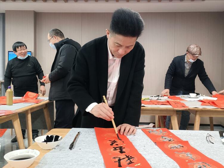 浙江宁波：翰墨飘香迎新春  书法名家进警营_fororder_微信截图_20230119084903