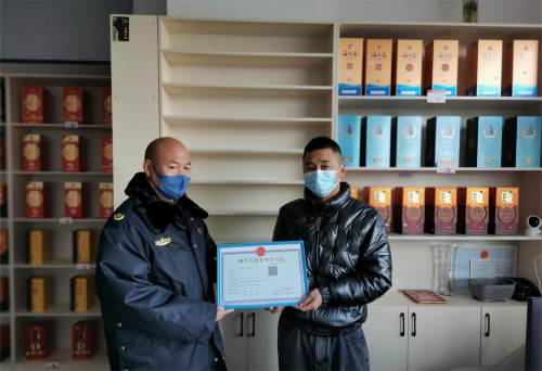 湖北枣阳：做实许可服务“零跑腿” 优化营商环境促就业