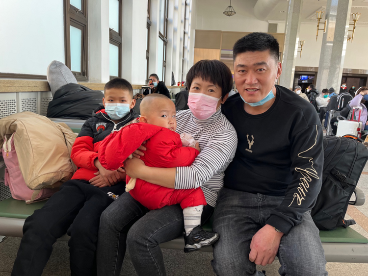 打包思念 奔赴团圆——2023春运即景