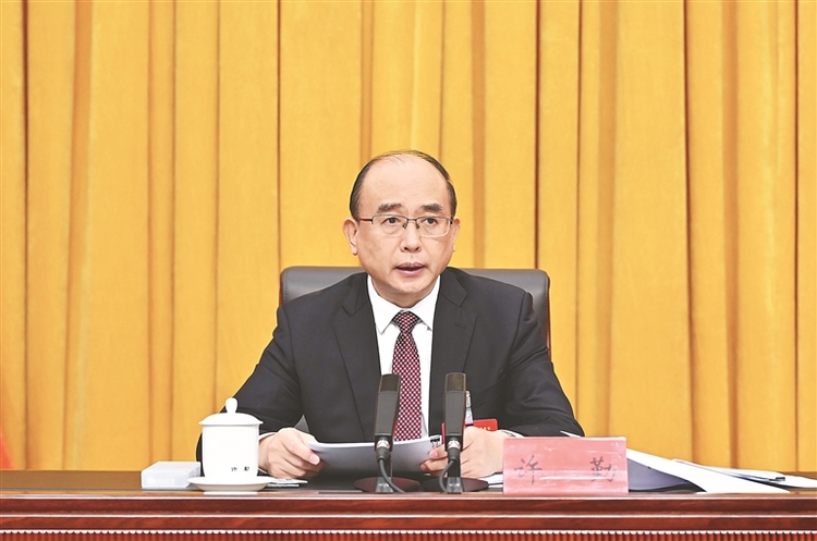 黑龙江省委十三届三次全会暨省委经济工作会议在哈尔滨召开