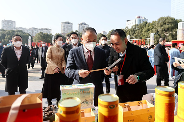 （转载）广元市2023年沉浸式迎春主题广场文化活动举行